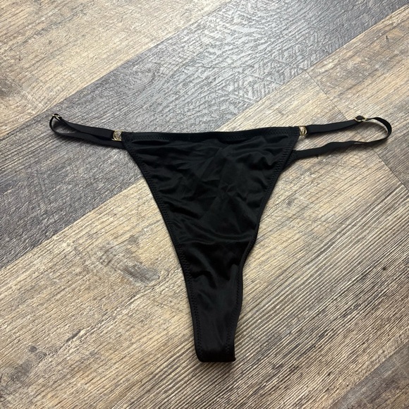Victoria’s Secret panties logo hardware adjustable V-string Panty small black - Picture 1 of 5